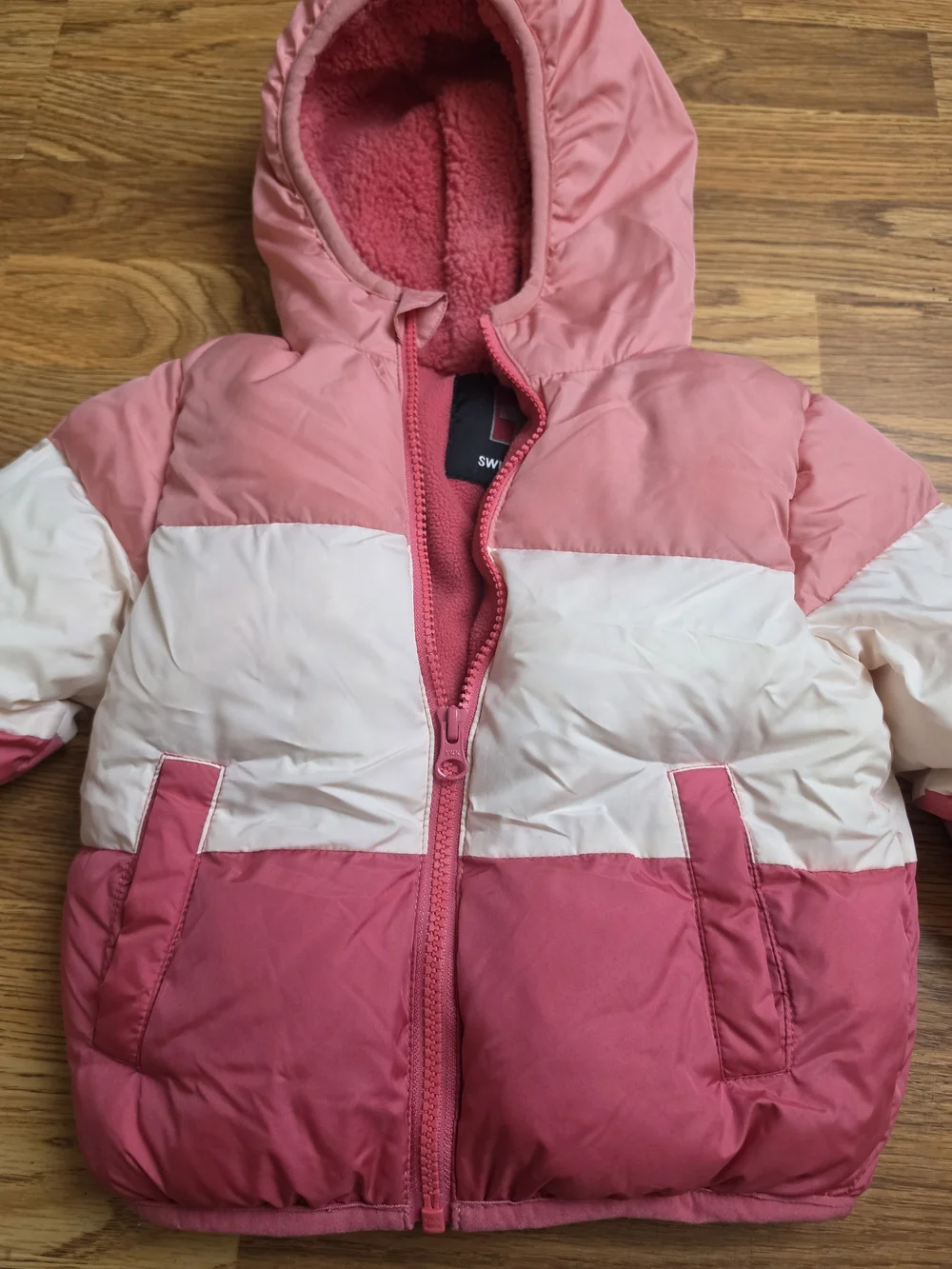 Swiss Tech Girls' Pink Colorblock Hooded Puffer Jacket